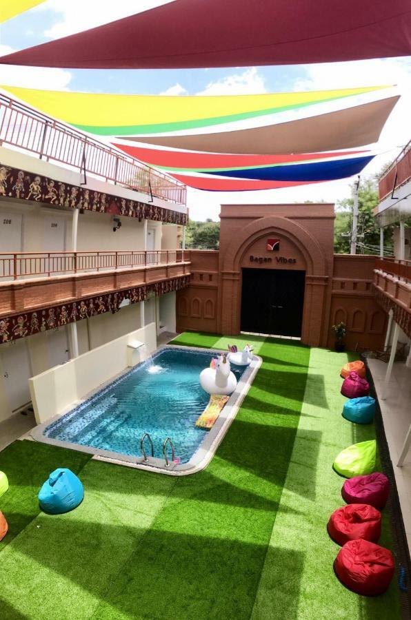 Bagan Vibes Hostel Nyaung-U Exteriör bild